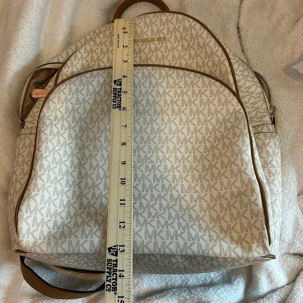 ♡ Michael Kors Backpack - Picture 14 of 15